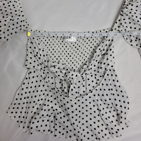 SEEK THE LABEL white polka dot retro ruffle sleeve‎ cropped top blouse M - Picture 5 of 12
